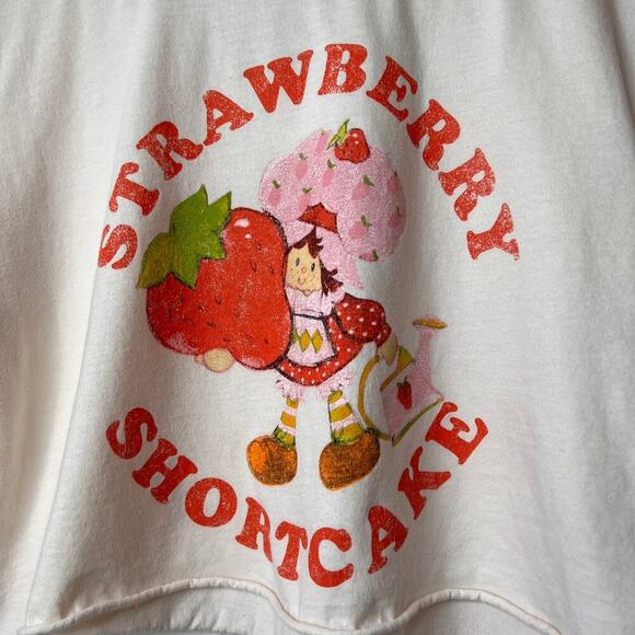 Strawberry Shortcake Top Womens Size Large Cropped Novelty 100% Cotton - Picture 6 of 16